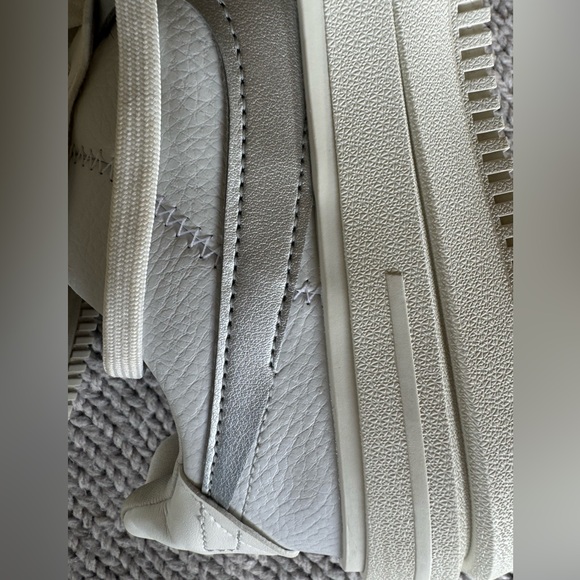 Nike Women's Platform Shoes in White and Silver - Picture 9 of 10